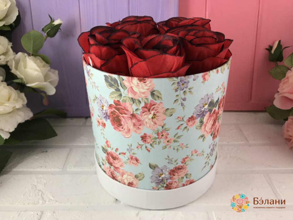 Голубая коробка "Розы"