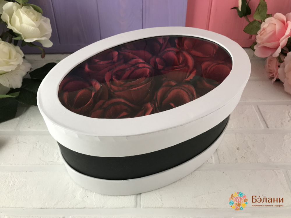 Овальная коробка "Mirror Oval" белая