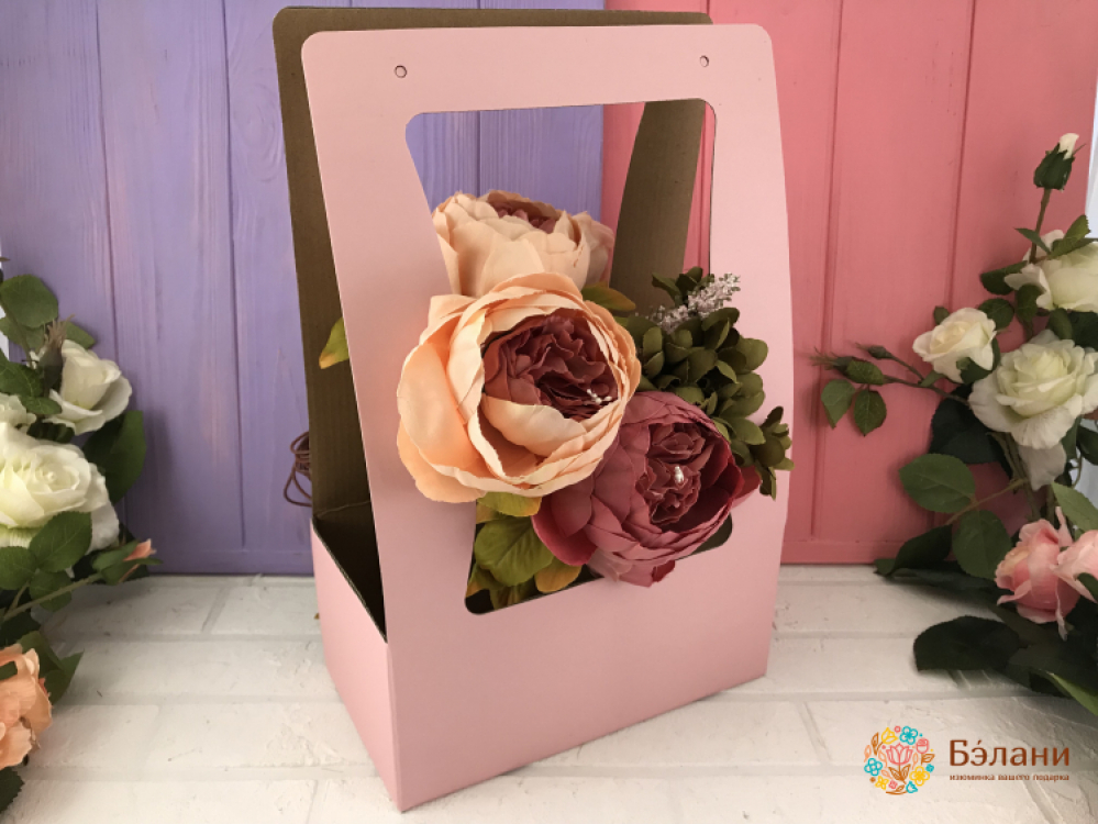 Складная коробка для цветов "под руку" розовая