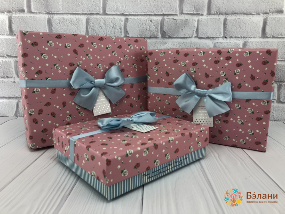 Подарочная коробка "Roses" розовая