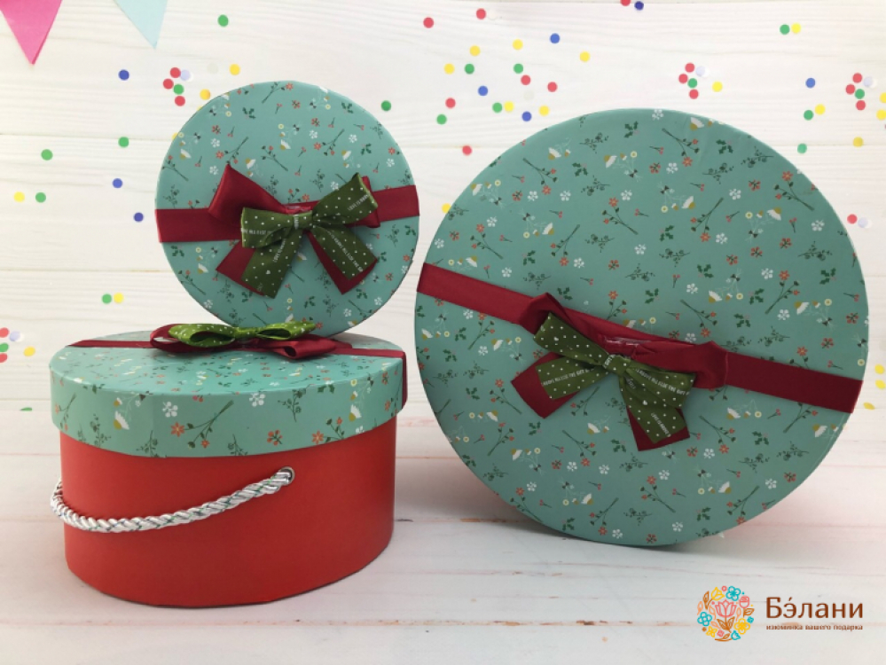 Круглая коробка "Бантик" красная