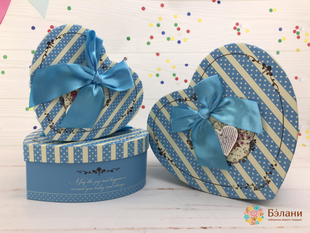 Коробка в форме сердца "Горошек" голубая