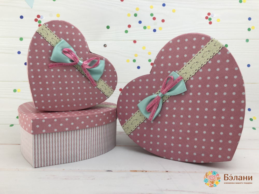 Коробка в форме сердца "Кружевная лента" розовая