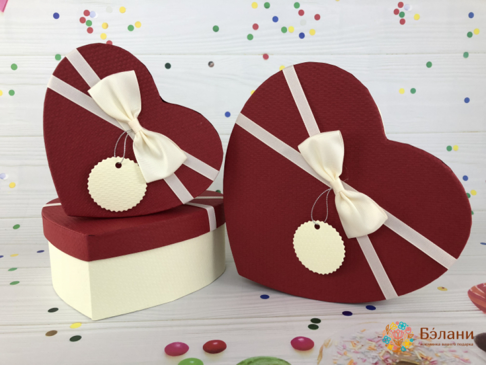 Коробка в форме сердца "Страсть" красная