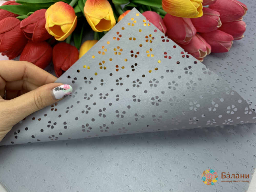 Калька "Квіточки" світло-сіра