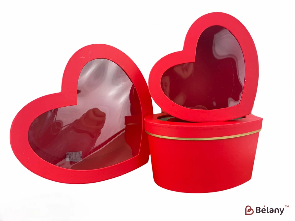 Коробка в форме сердца "Gold edge" красная