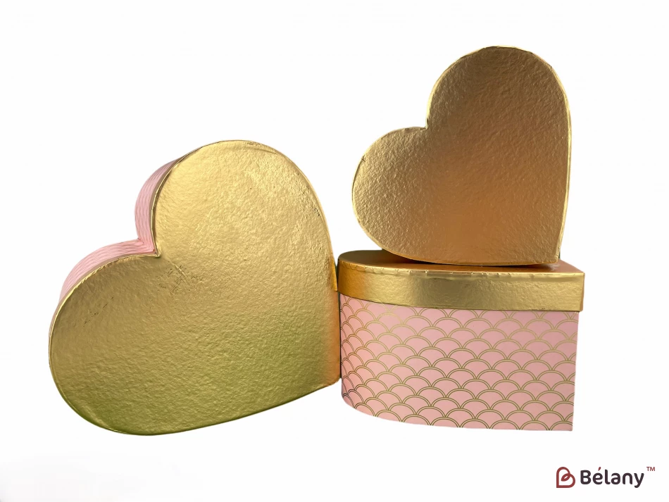 Коробка в форме сердца "Squama" розовая