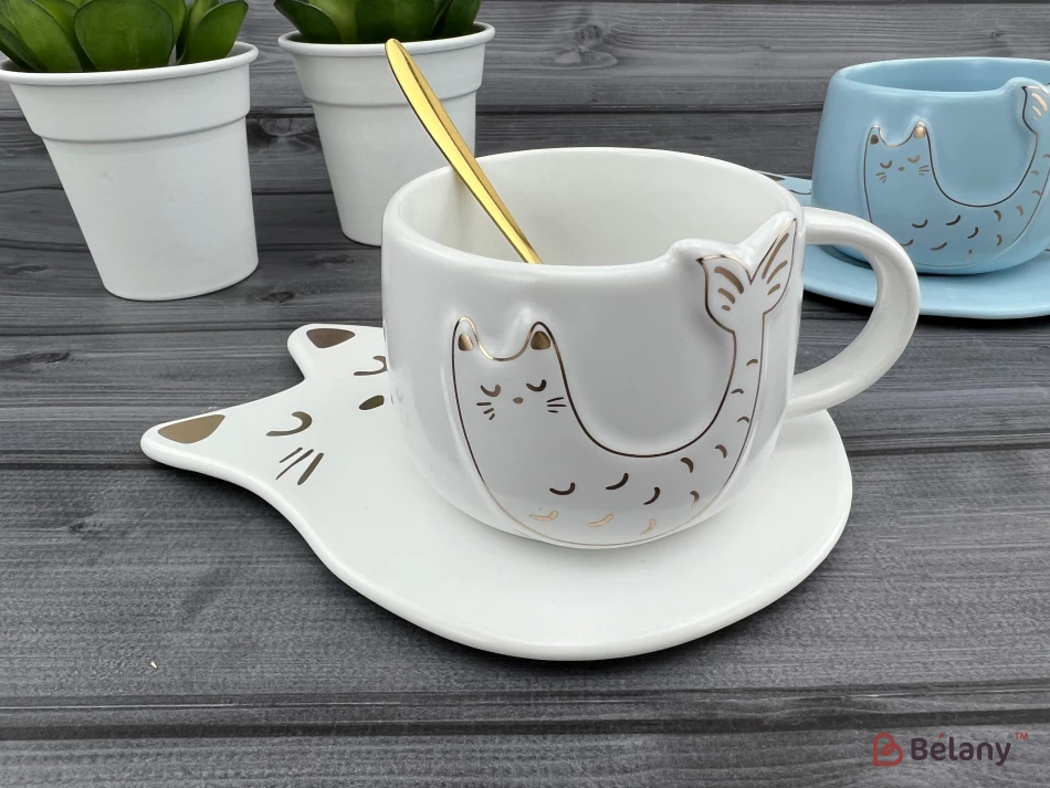 Керамическая чашка с блюдцем "Fishcat" белая
