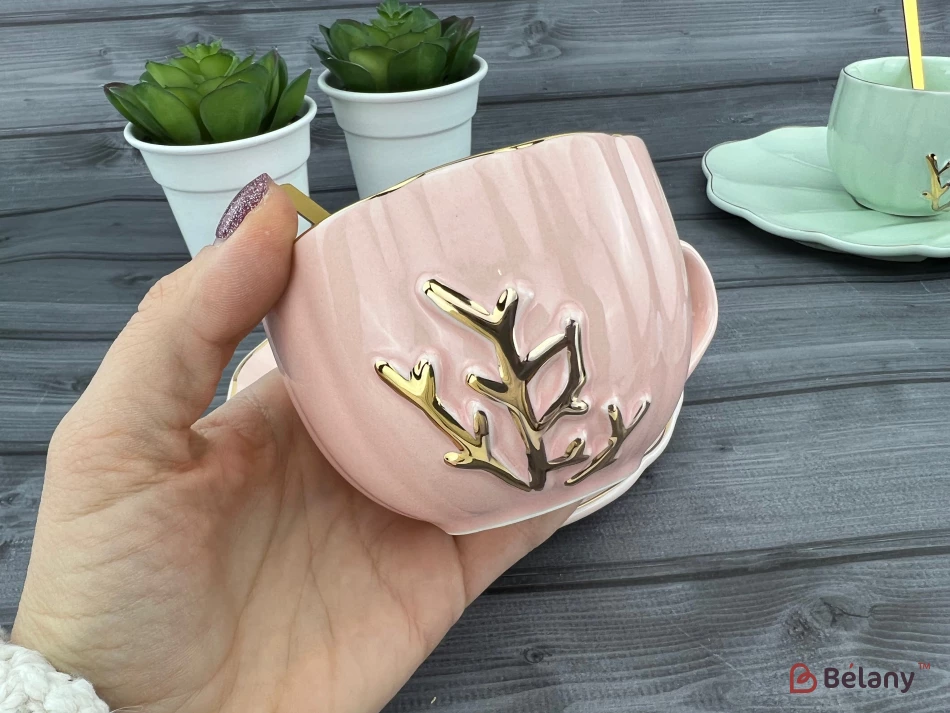 Керамическая чашка с блюдцем "Reef" розовая | 2