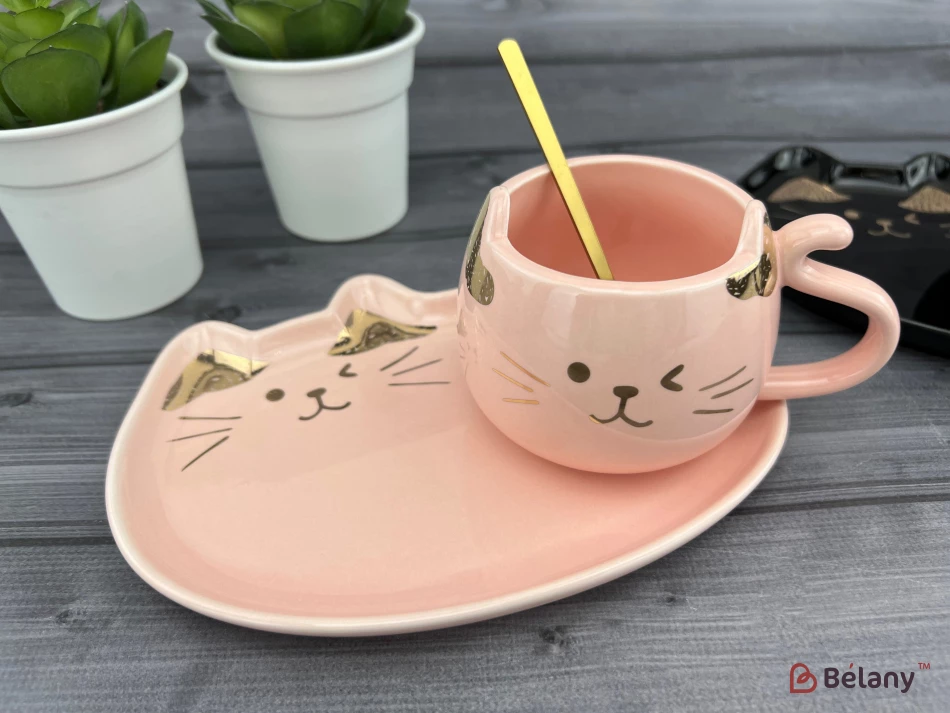 Керамическая чашка с блюдцем "Gold Ears" розовая