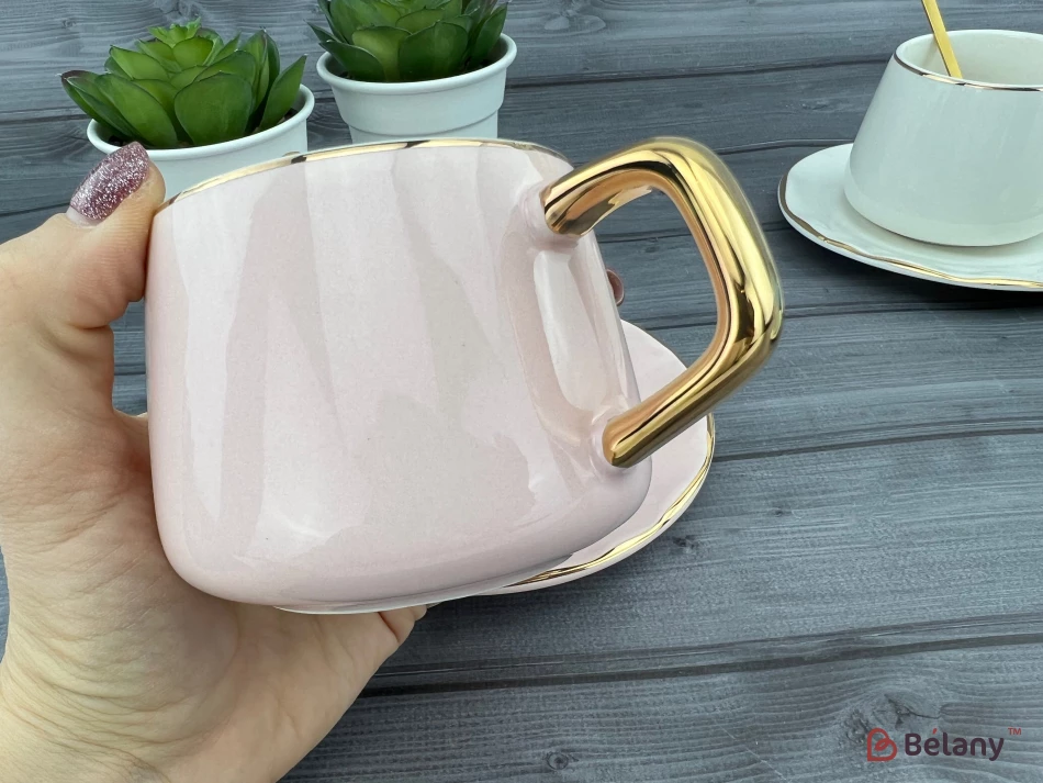 Керамическая чашка с блюдцем "Gold edge" розовая | 4