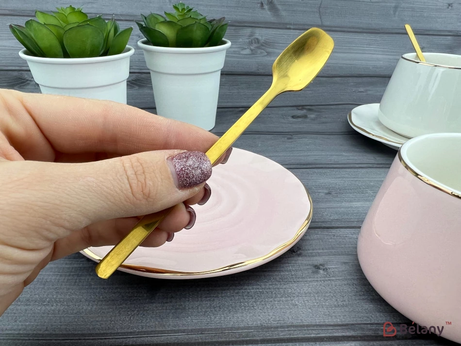Керамическая чашка с блюдцем "Gold edge" розовая | 5