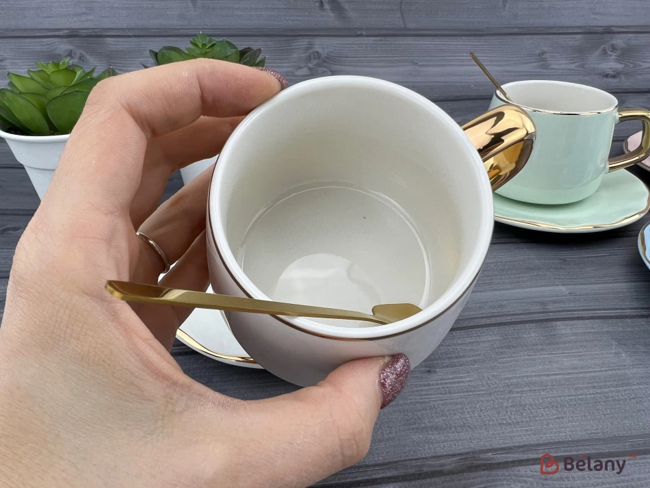 Керамическая чашка с блюдцем "Gold edge" белая | 3