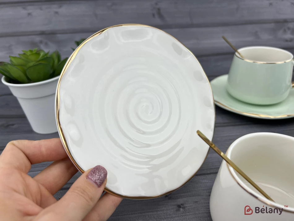 Керамическая чашка с блюдцем "Gold edge" белая | 5