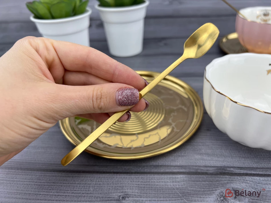 Керамічна чашка із блюдцем "Honnestly" лілова | 5