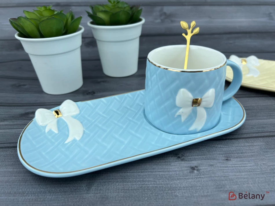 Керамічна чашка із блюдцем "Softy bow" блакитна