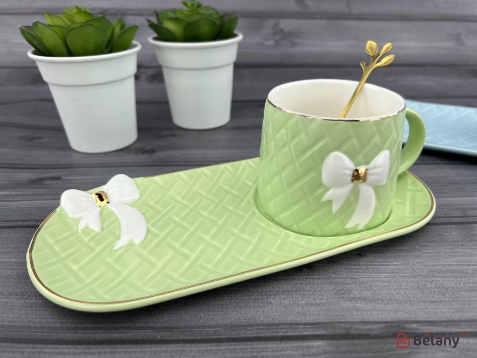 Керамічна чашка із блюдцем "Softy bow" зелена