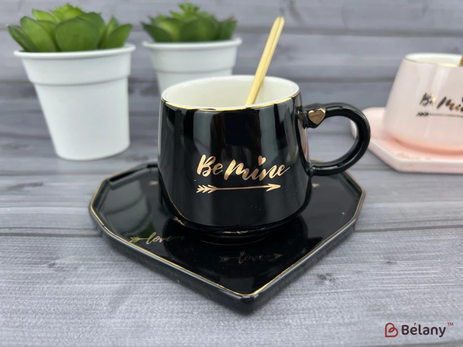 Керамическая чашка с блюдцем "Be mine" черная