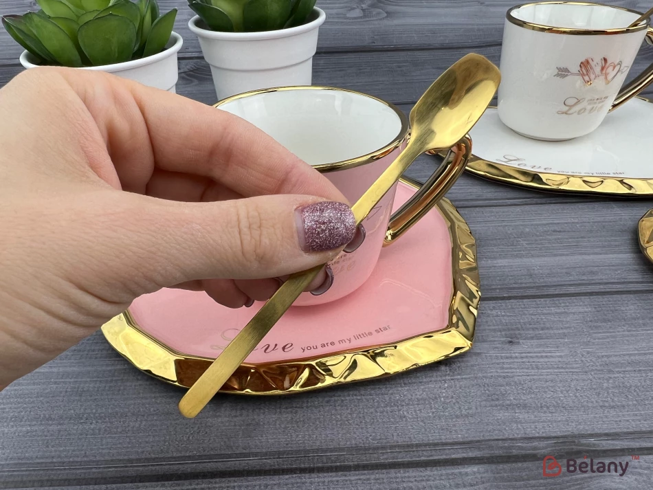 Керамическая чашка с блюдцем "Deep Gold heart" розовая | 4