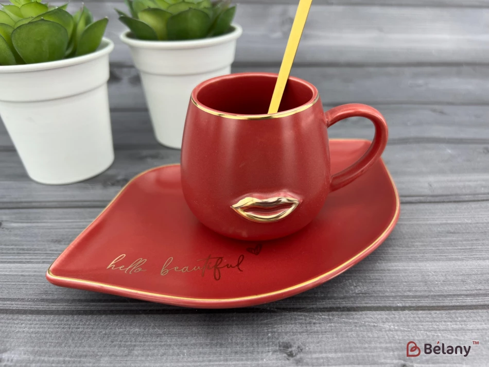 Керамическая чашка с блюдцем "Sweet Lips" красная