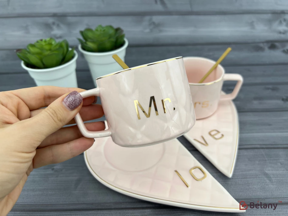 Керамическая чашка с блюдцем "One whole" розовая | 2