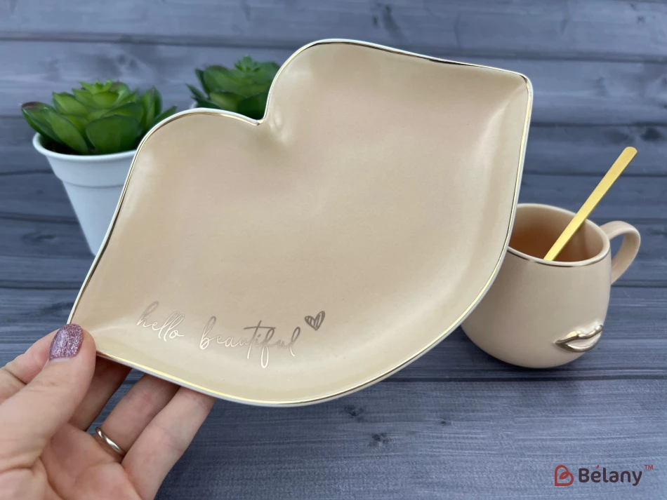 Керамическая чашка с блюдцем "Sweet Lips" кремовая | 4