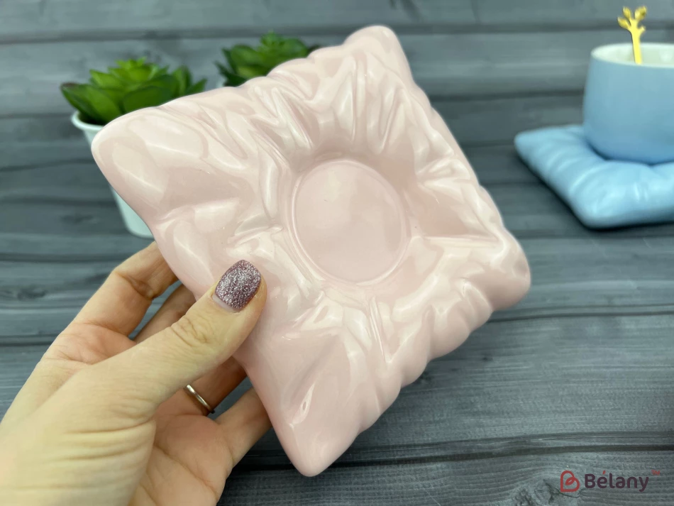 Керамическая чашка с блюдцем "Cup on pillow" розовая | 3