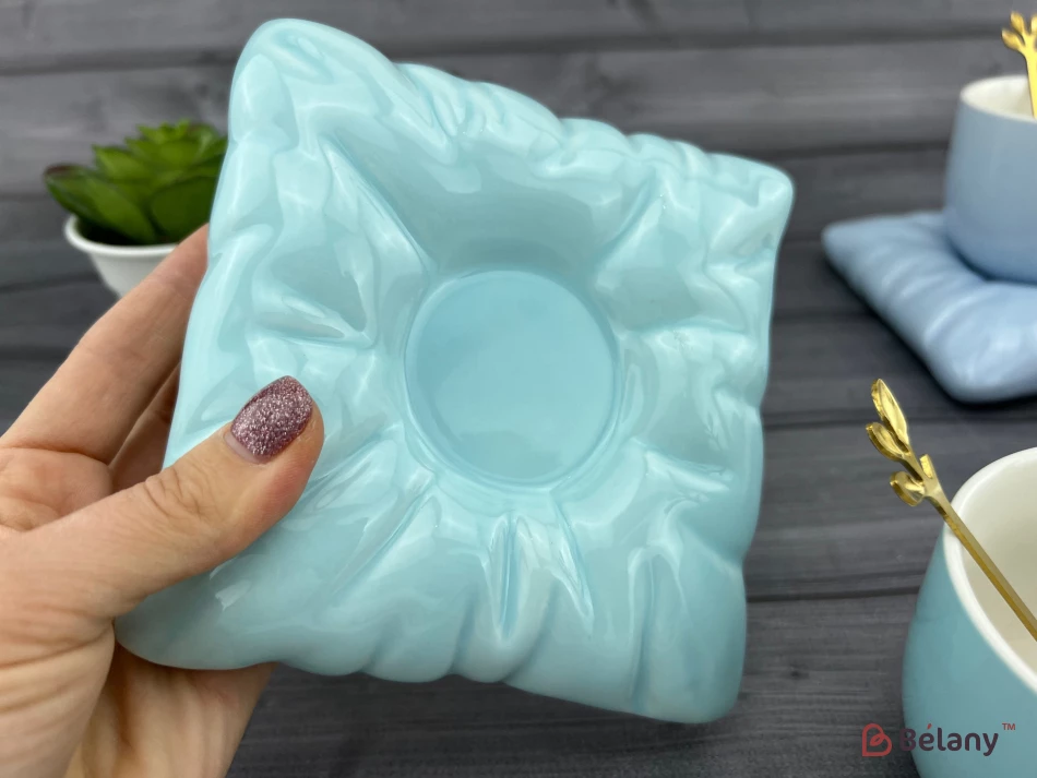 Керамічна чашка з блюдцем "Cup on pillow" блакитна | 3