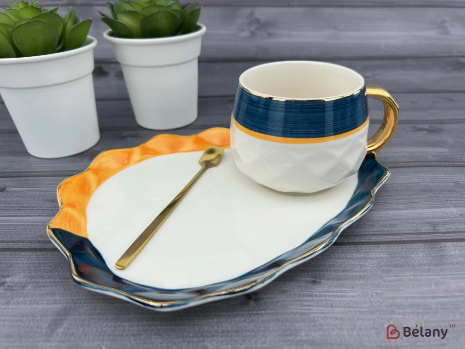 Керамічна чашка із блюдцем "Oyster"