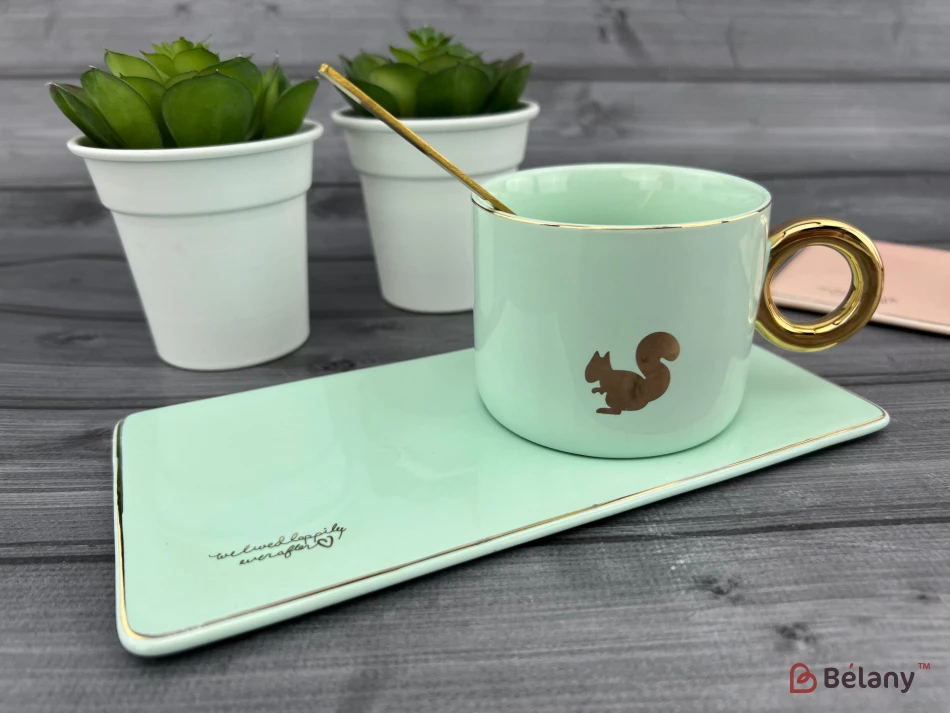 Керамічна чашка із блюдцем "Animals" м'ятна