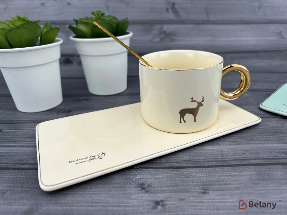 Керамічна чашка із блюдцем "Animals" кремова