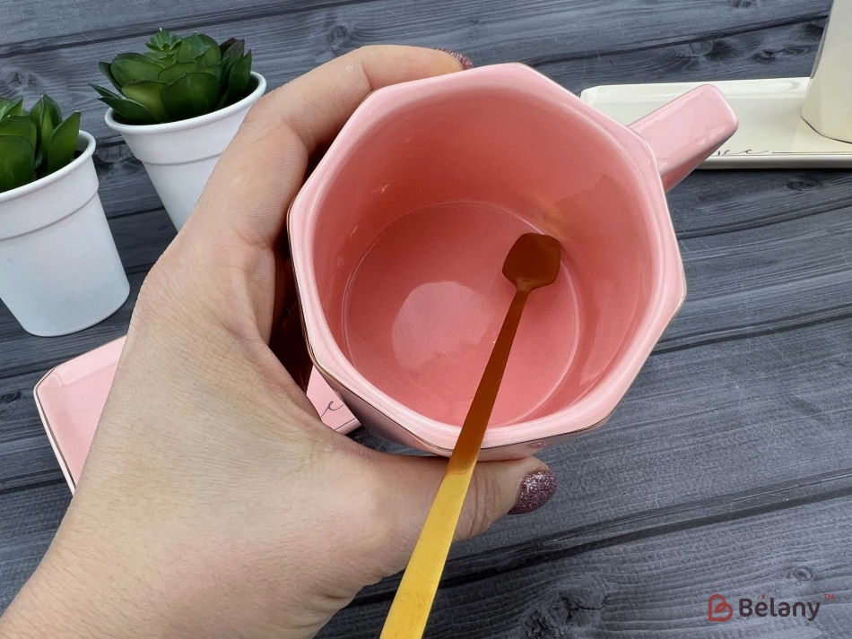 Керамічна чашка з блюдцем "Love it" рожева | 3