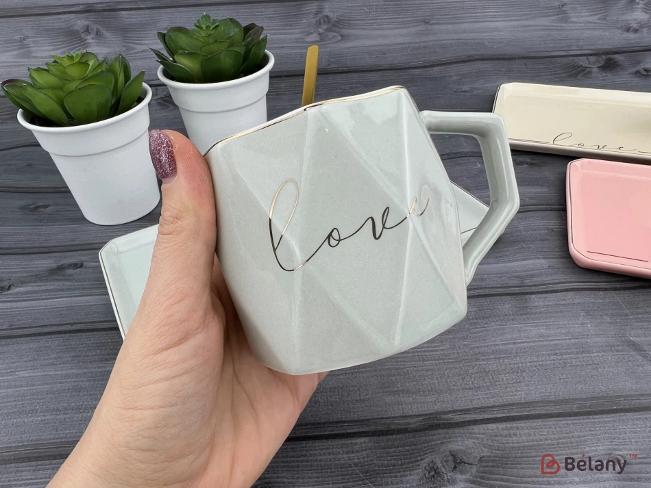 Керамическая чашка с блюдцем "Love it" серая | 2