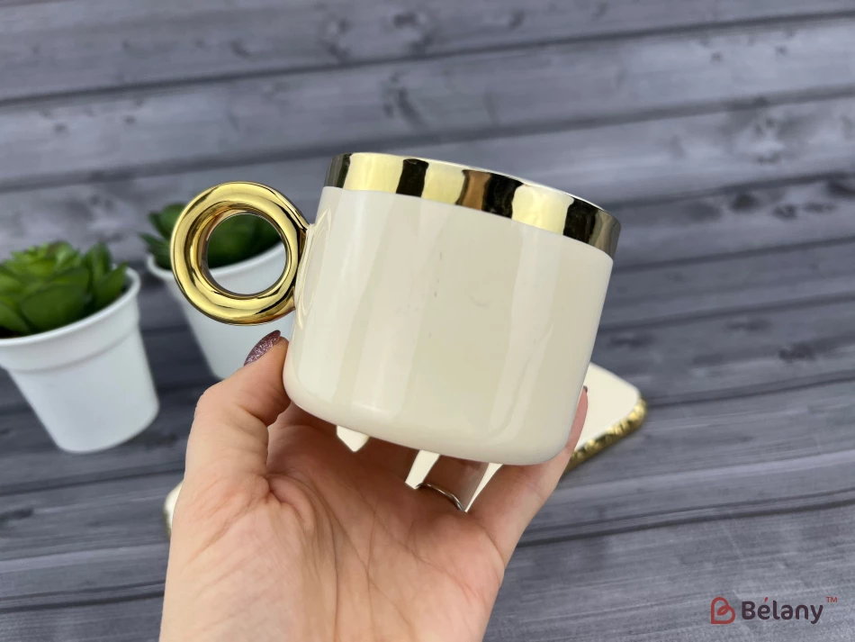 Керамическая чашка с блюдцем "Gold edge" кремовая | 2
