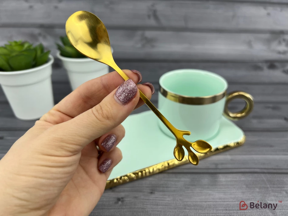 Керамічна чашка із блюдцем "Gold edge" м'ятна | 4