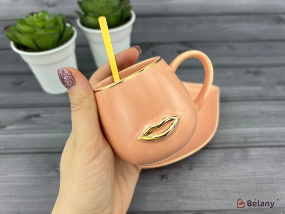 Керамическая чашка с блюдцем "Sweet Lips" розовая | 2