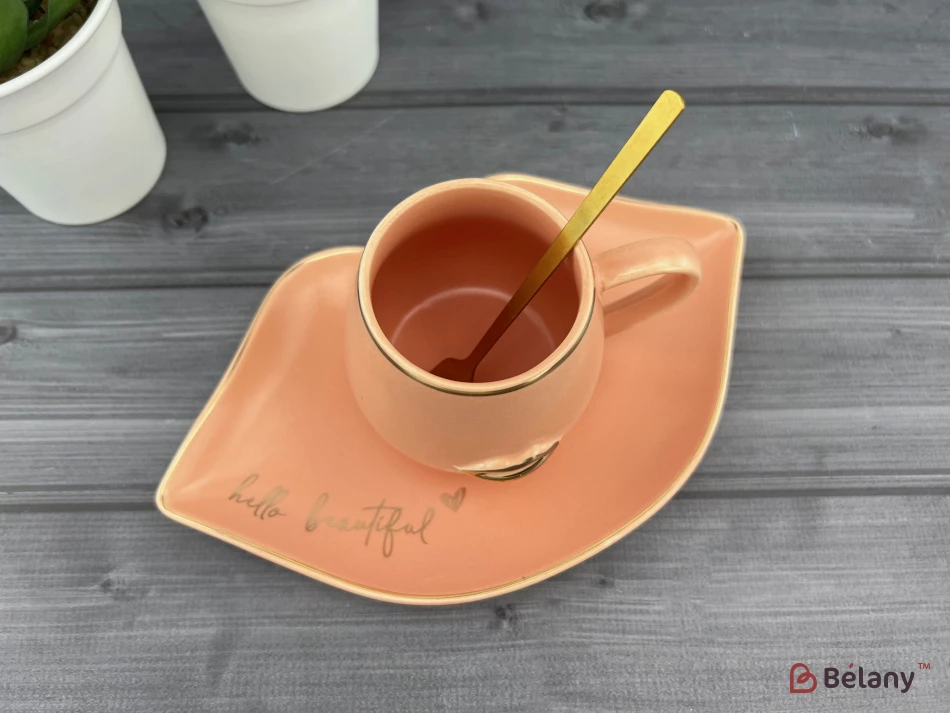 Керамическая чашка с блюдцем "Sweet Lips" розовая | 3