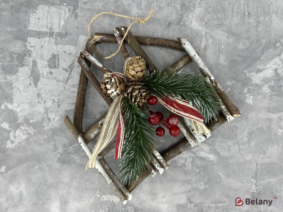 Елочная игрушка "Пенёк бежевый с комозицией"