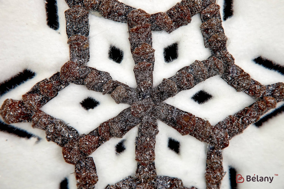 Сніжинка з декором із шишки \ підвісна | 2