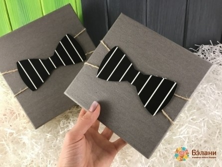 Серая подарочная коробка "Мужская бабочка"