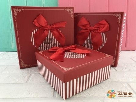 Подарункова коробка "Червона Корона"