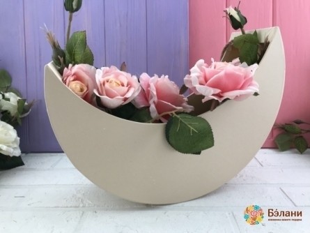 Коробка для цветов "Молодой месяц" бежевая