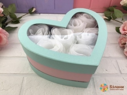 Коробка в форме сердца "Heart twist" мятная