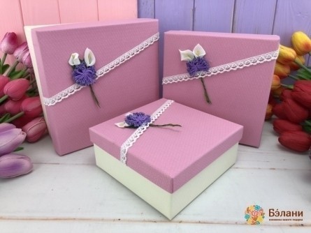 Подарочная коробка "With flower" розовая