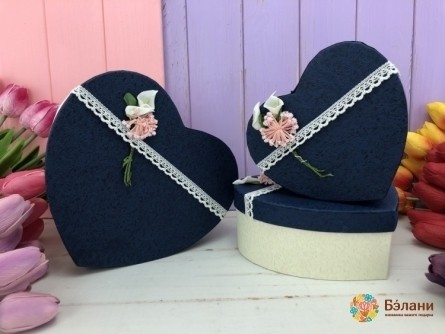 Коробка в форме сердца "With flower" синяя