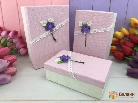 Подарочная коробка "With flower" пудра