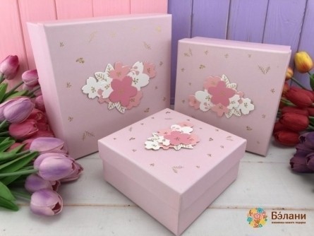 Подарочная коробка "3d leaves" розовая