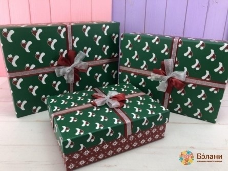 Подарочная коробка "New Year Hats" зеленая