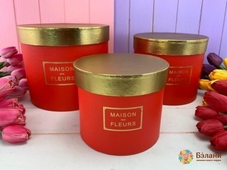 Круглая коробка "Gold maison" красная
