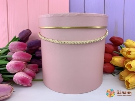 Круглая коробка "Золотой кант" розовая